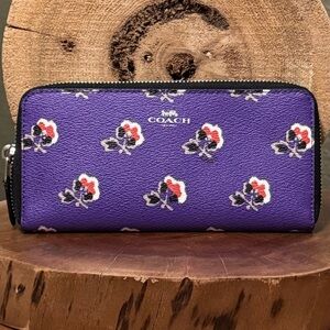 NWT COACH BRAMBLE ROSE SLIM ACCORDION ZIP WALLET